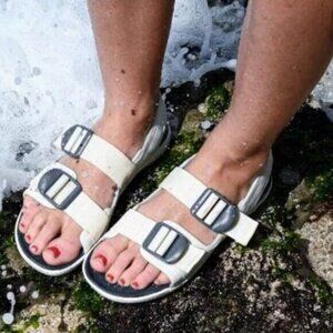 ASTRAL Webber Breathable Open Toe Ralid White Outdoor Sandal Size 11 NEW